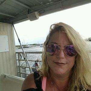 Meet your Posher, Cameron